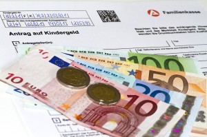 Kindergeld kann zur Finanzierung der Ausbildung beitragen.